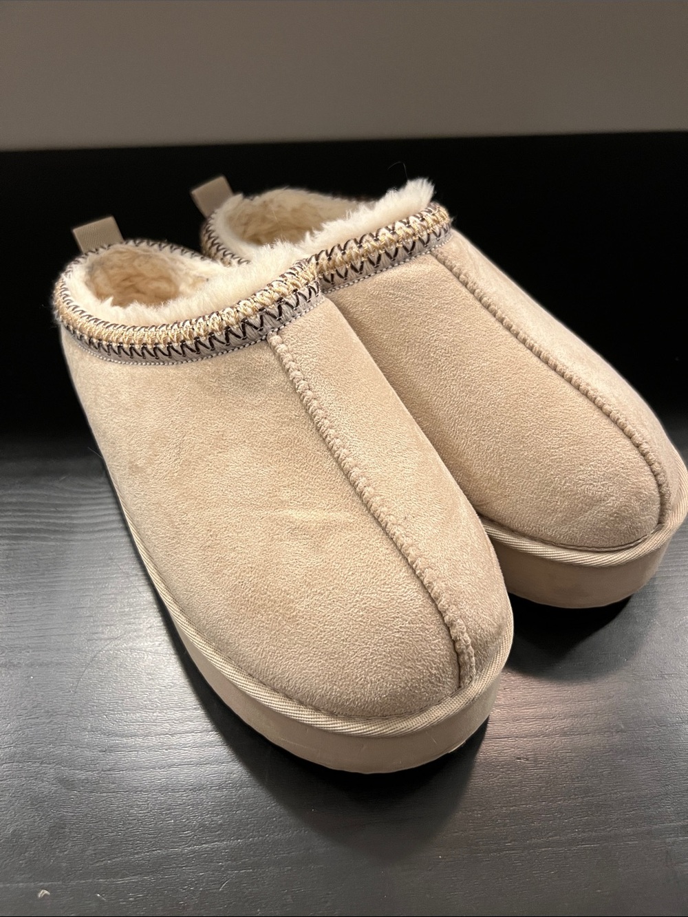 Women’s Plush Slip-On Platform Slippers